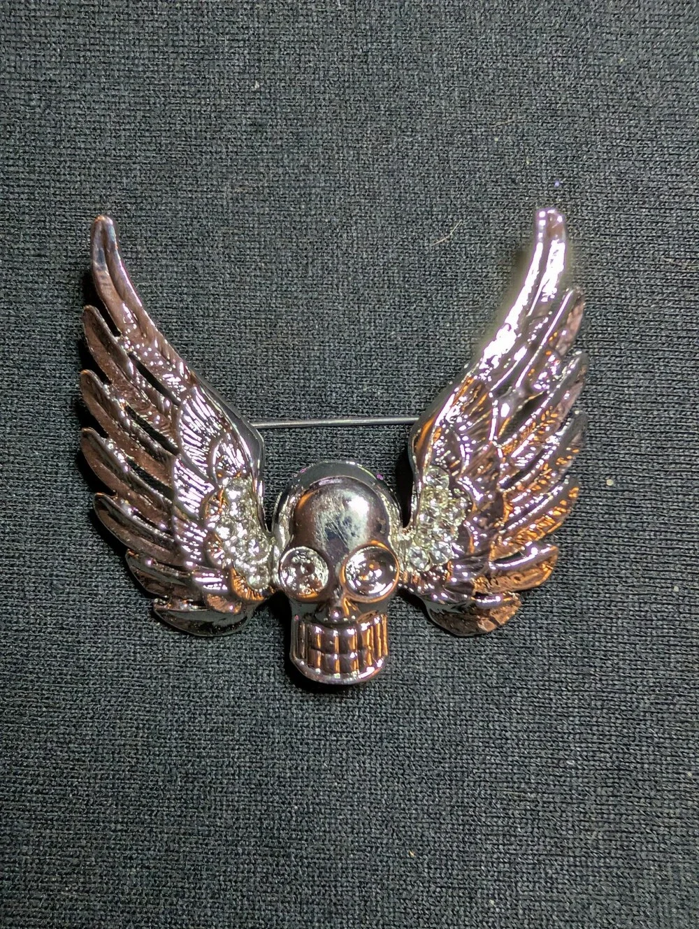 Winged Skull Decorative Pin Brooch - Silver Tone